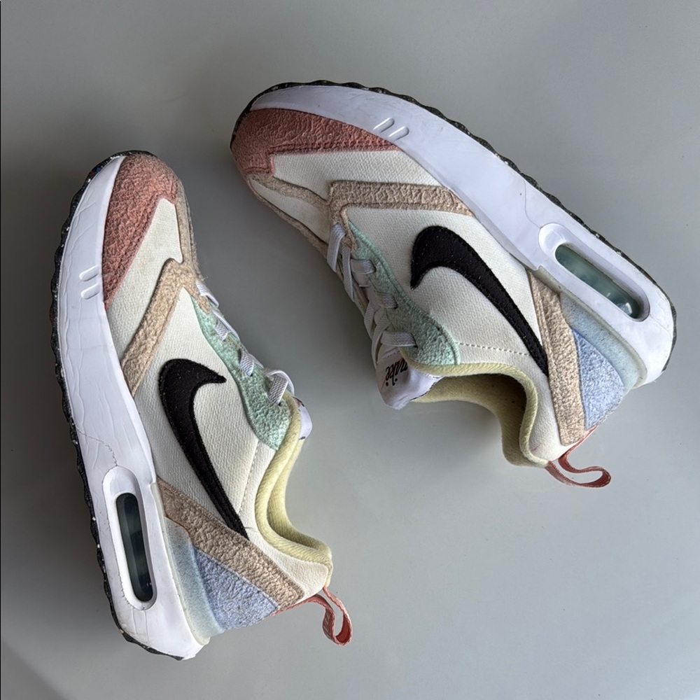 Nike Pink and Cream Sneakers Air Max Style - Picture 3 of 6